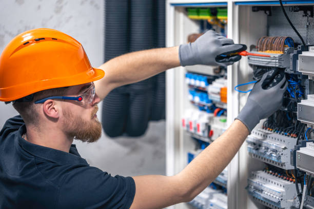 Best Circuit Breaker Repair  in Minersville, PA